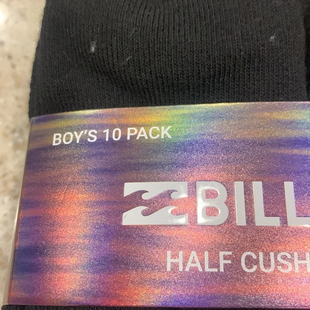 NWT Billabong Half Cushion Low Cut 10 Package Size 3-9